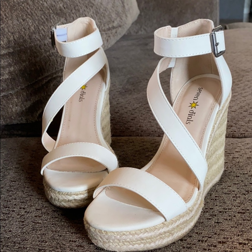 BRAND NEW seven dials (from lulus) wedges